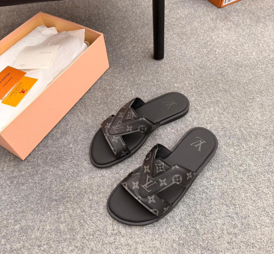 Premium men slippers